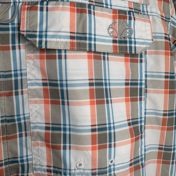 Realtree Multicolor Plaid Button Down Shirt - Picture 4 of 8